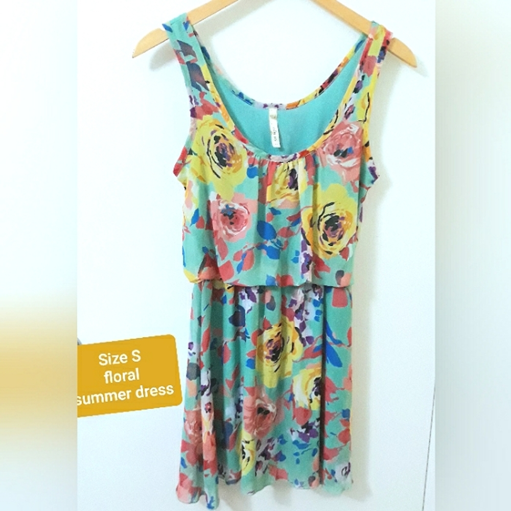 NWOT - ManiTo USA Floral Dress